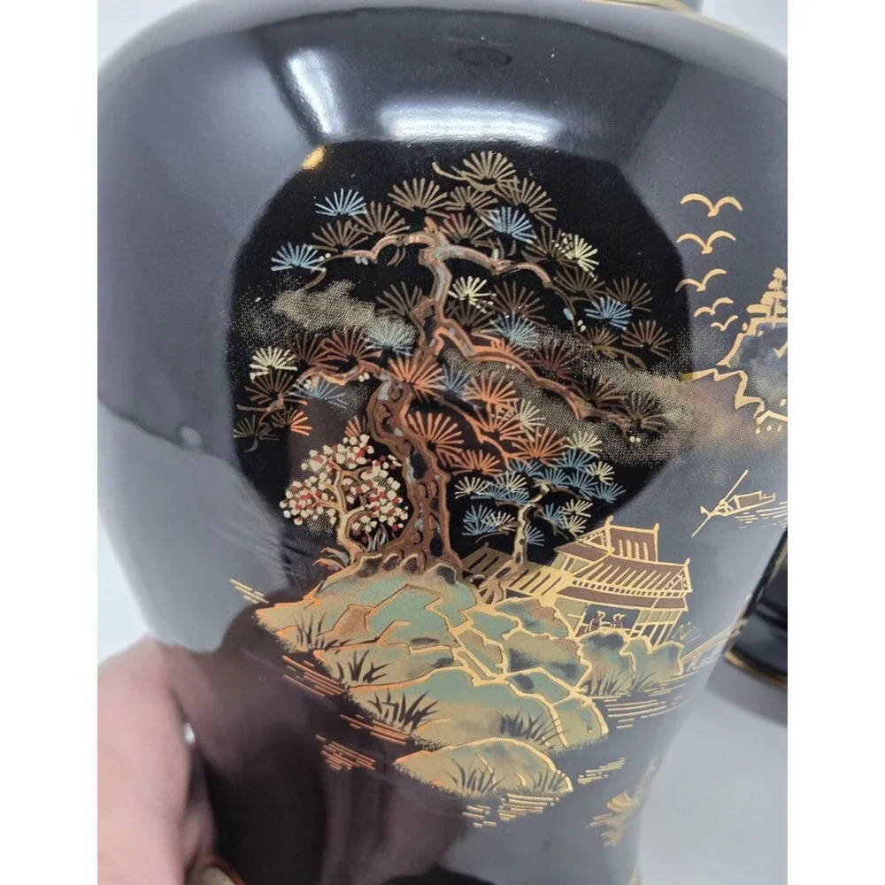 Vintage‎ Japanese Black Gold Ginger Jar Lidded Urn Scenic Landscape Decor
